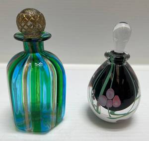 lot 38 image: 2 Decorative Glass Perfume Bottles Including Murano & More