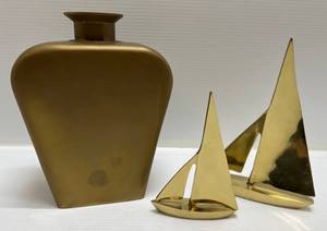 lot 57 image: Brass Boats & More