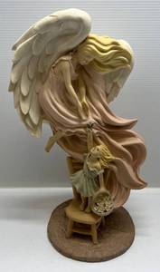 lot 64 image: 1994 UDC Porcelain Angel A Little Closer To Heavens Light 20 12T