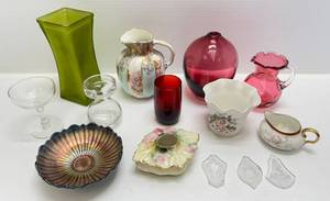 lot 70 image: Misc. Vintage Glassware & More