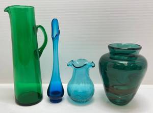 lot 75 image: Misc. Vintage Glass Vases & More
