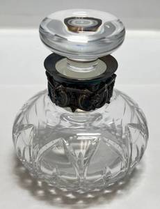 lot 106 image: Antique Atlantis Sterling Silver & Cut Crystal Scent, Cologne, Perfume Bottle 4 14T x 3 34