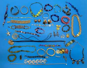 lot 110 image: Misc. Vintage Costume Jewelry & More