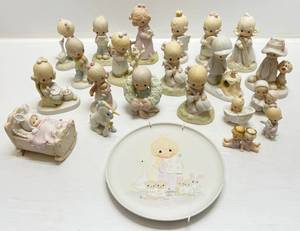 lot 123 image: Misc. Precious Moments Collectibles