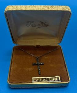 lot 131 image: Vintage Sterling Silver Cross And Chain In Original Box 2.48 G Approx Weight