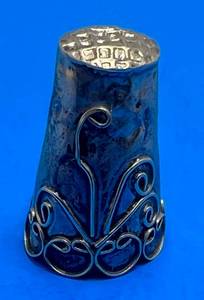 lot 138 image: Vintage Sterling Silver Thimble 2.35 G