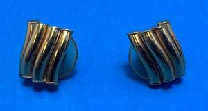 lot 167 image: Tested 22K Or Higher Gold Earrings 3.93 G