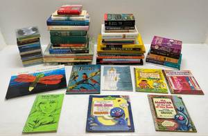 lot 181 image: Misc. Books, CDs Including Jimmy Buffett & More