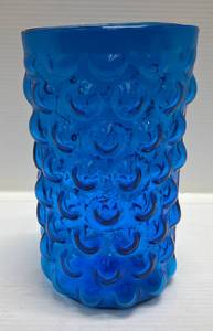 lot 189 image: Vintage Blenko 10 Blue Bubble Glass Vase By Wayne Husted #6041 Mint Condition