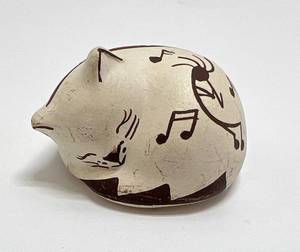 lot 192 image: Acoma Pueblo Pottery Cat 1 12 x 1 Signed L.L. Acoma M.M.