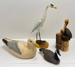 lot 205 image: Hand Carved Items Including Seagull Decoy & More (Heron Has Repaired Neck And Broken Bill)