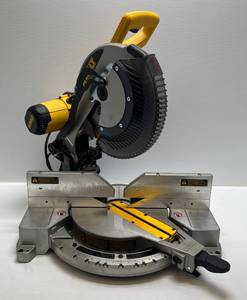 lot 231 image: Dewalt 12 Miter Saw