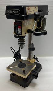 lot 233 image: Shop Fox Benchtop Oscillating Drill Press