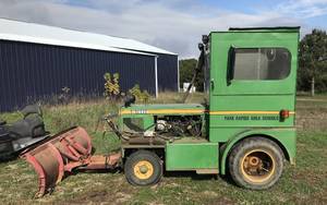 lot 3 image: Clarktor 6 Airport Tug Snow Pusher
