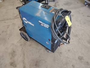 lot 11 image: Miller Millermatic 210 Wirefeed Wel...