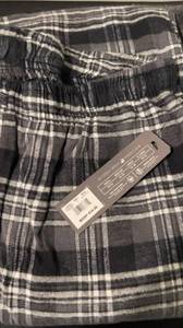 lot 106 image: NWT Mens Beverly Hills Polo Club Flannel Pajama Pants Size Large (L)