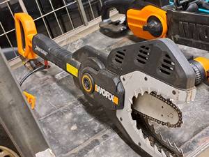 lot 149 image: Workx Jaw Saw 6 Electric Chainsaw WG307