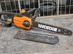 lot 150 image: Workx 14 Electric Chainsaw WG305