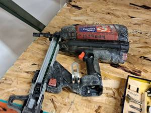lot 160 image: Powers Trak-It Cordless Nailer C5