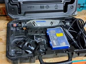 lot 159 image: Dremel Multi-Tool 4300 with Case