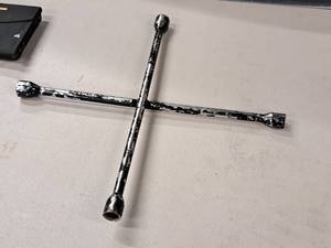 lot 180 image: 4-way Lug Wrench