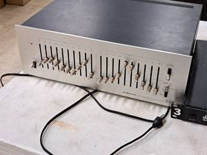 lot 183 image: Pioneer 16W Graphic Equalizer SG-9500