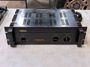 lot 185 image: Yamaha 310W Professional Series Natural Sound Power Amplifier P2100