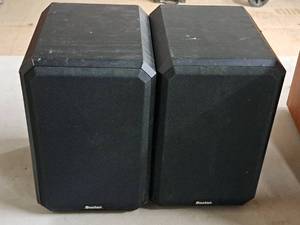 lot 191 image: Lot of (2) Boston Acoustics HD5 Bookshelf Speakers