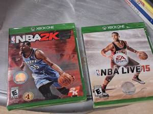 lot 224 image: Lot of (2) Microsoft Xbox One Video Games