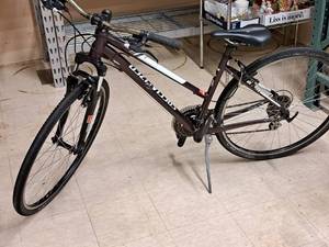 lot 220 image: Specialized Ariel 24 Trail Bike 18 Frame