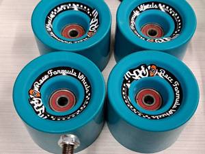 lot 210 image: Lot of (4) Race Formula Wheels 72mm Skateboard Wheels (New)
