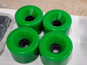 lot 206 image: Lot of (4) Kryptonics 70mm Skateboard Wheels (New)