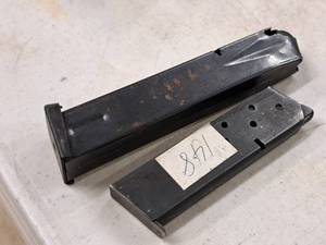 lot 37 image: Lot of (2) Ammo Clip