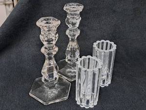 lot 91 image: Lot of (2) Candleholders