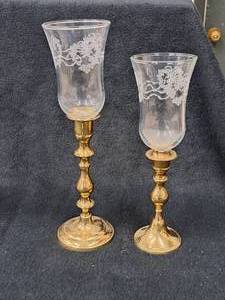 lot 94 image: Lot of (2) Candleholders