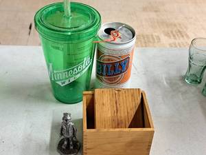 lot 229 image: Lot of (4) Collectibles - Cup, Can, Figurine, Box