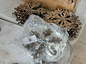 lot 242 image: Lot of (30) Metal Snowflakes 8x8