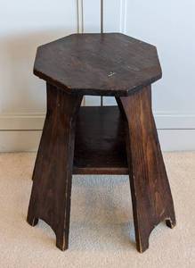 Arts and Crafts Wood Stand
