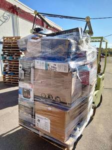 SURPRISE BUYS Customer Return Pallet Magic Chef, beFree, Shelves, Dirt Devil, Ice Maker, Toshiba Stereo, Shredder, and SO MUCH MORE