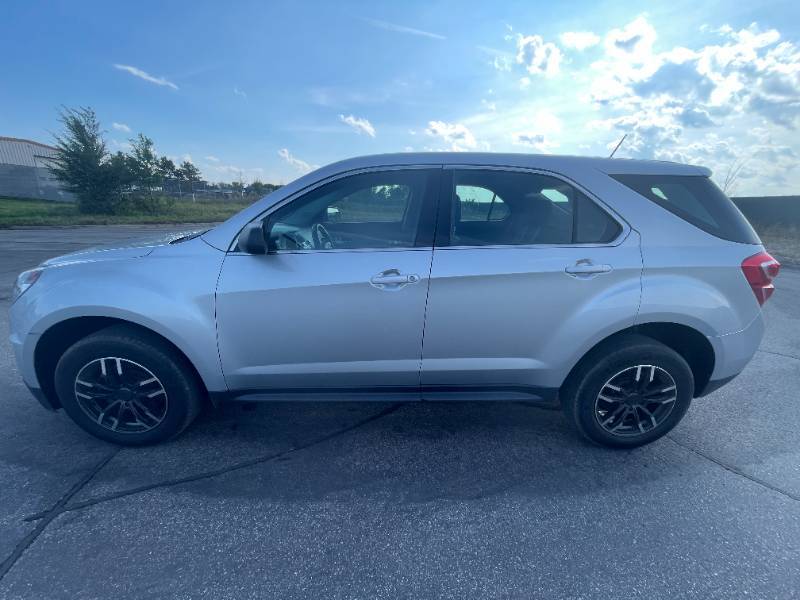 lot 116 image: 2017 Chevrolet Equinox LS  - 84,504 MILES