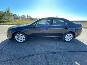 lot 18 image: 2010 Ford Fusion SE