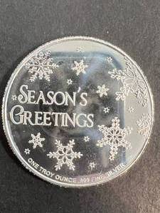lot 10 image: 1 TROY OZ .999 FINE SILVER MERRY CHRISTMAS ROUND