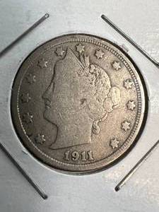 lot 27 image: 1911 US V NICKEL