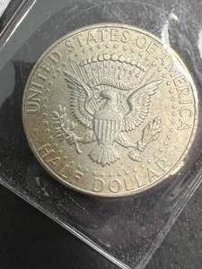 lot 29 image: 1964 US KENNEDY HALF DOLLAR