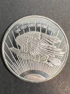 lot 34 image: 1 TROY OZ .999 FINE SILVER LIBERTY ROUND