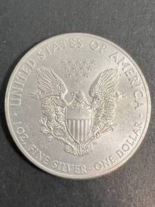 lot 36 image: 2014 AMERICAN SILVER EAGLE 1 TROY OZ .999 FINE SILVER