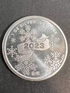 lot 47 image: 1 TROY OZ .999 FINE SILVER MERRY CHRISTMAS ROUND