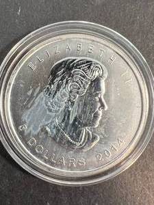 lot 69 image: 1 TROY OZ .9999 FINE SILVER CANADIAN ROUND