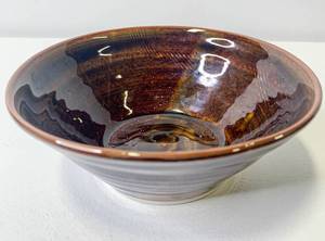 lot 72 image: Amber Studio Pottery Bowl Signed Campe 1994