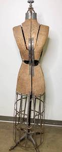 lot 152 image: Vintage Adjustable Dress Form